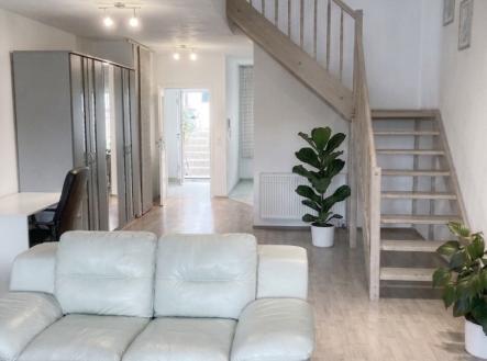 Pronájem bytu, 2+1, 90 m²