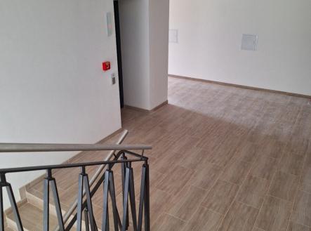Pronájem bytu, 1+kk, 37 m²