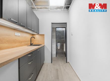 Pronájem kanceláře, 247 m²