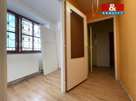 Pronájem obchodní prostor, 70 m²