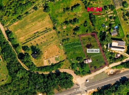 Prodej pozemku k bydlení, 1728 m², Žalhostice