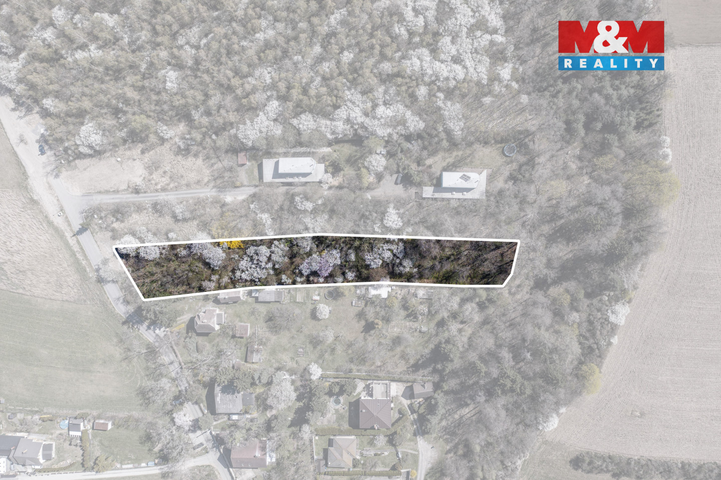 Pozemek_dron_Pruhled.jpg