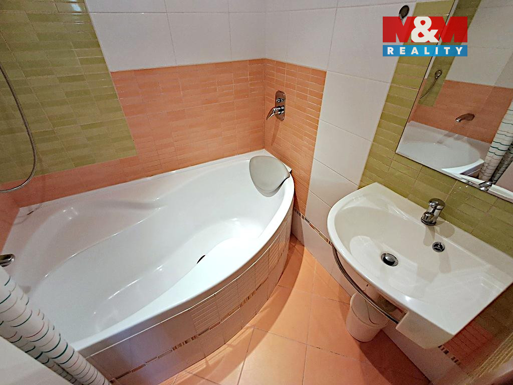 edited_bathroom.jpg