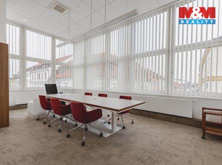 Pronájem kanceláře, 396 m²