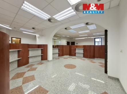 Pronájem kanceláře, 220 m²