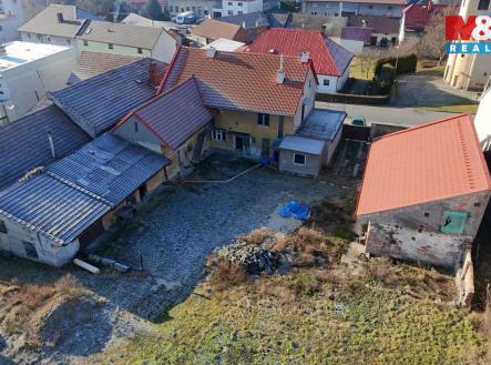 Prodej pozemku pro bydlení, 1 300 m²