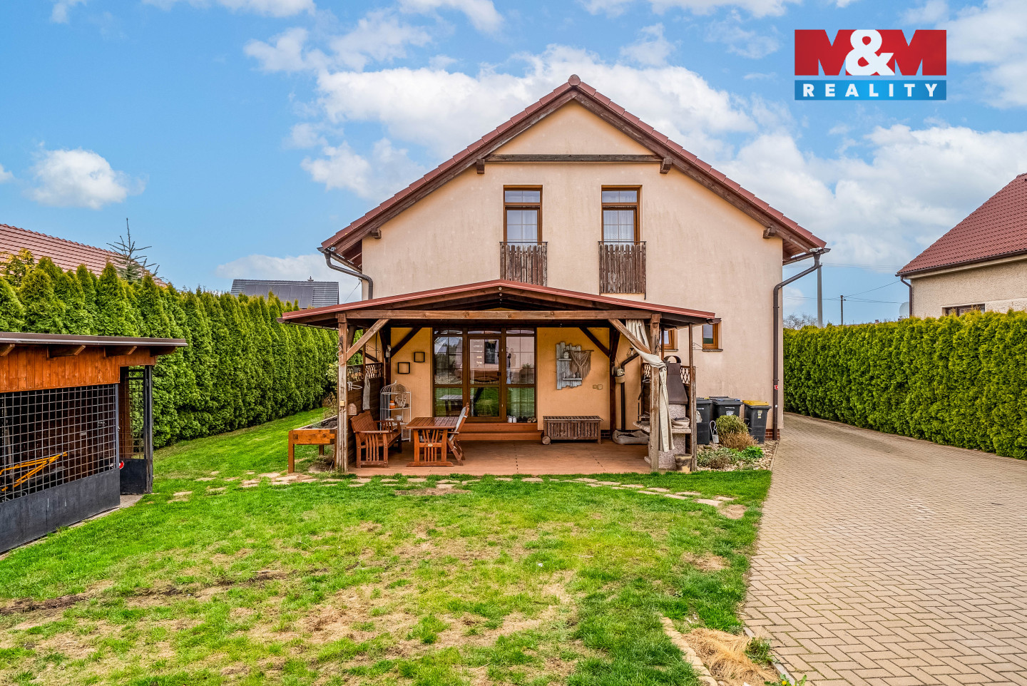rodinný dům s terasou