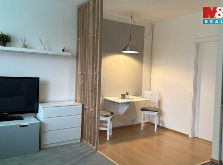 Pronájem bytu, 1+kk, 32 m²