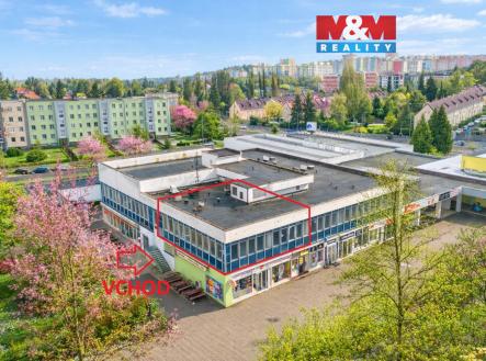 Pronájem kanceláře, 198 m²