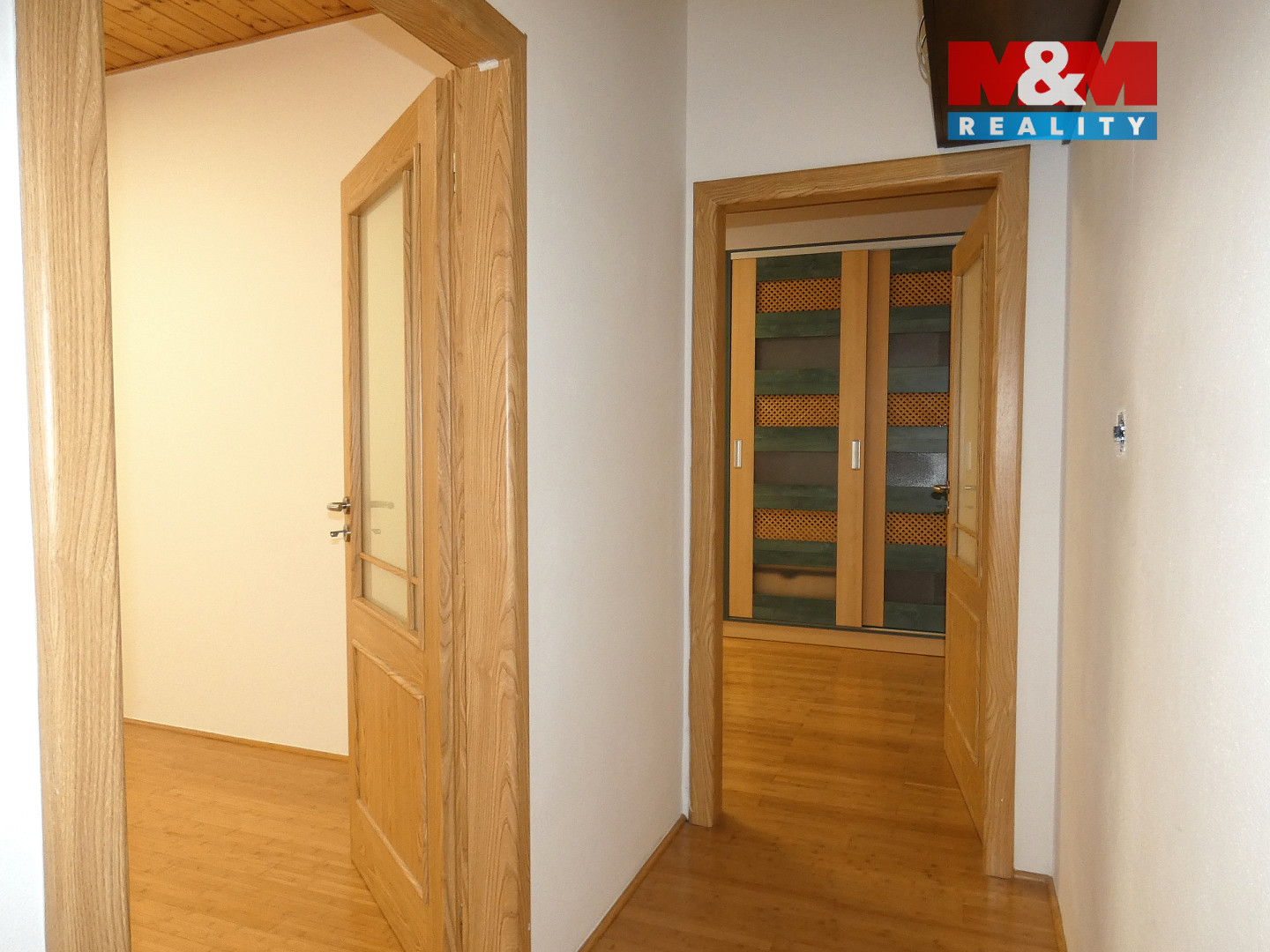 KAM- vstup do místností.jpg