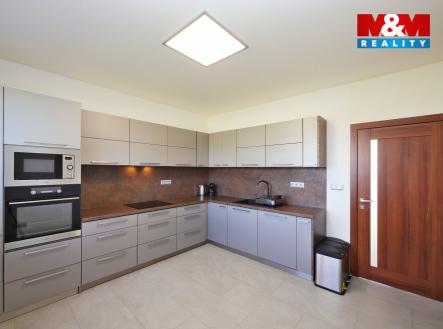 Pronájem obchodní prostory, 1 320 m²