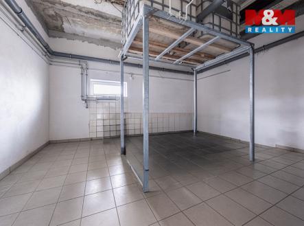 Pronájem obchodní prostor, 326 m²