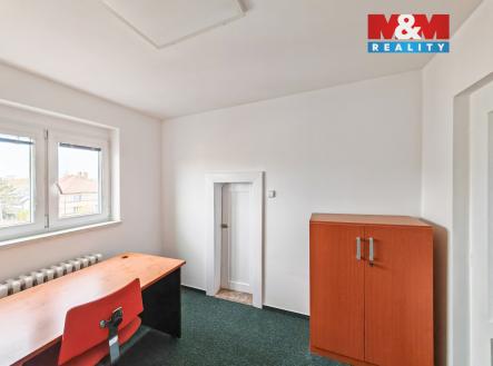 Pronájem kanceláře, 64 m²