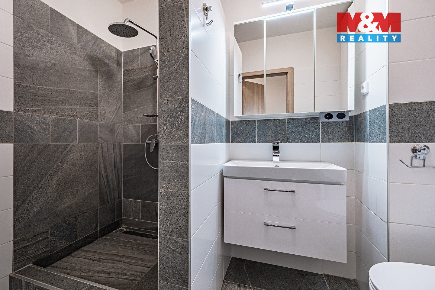 Prodej bytu 1+kk, 35 m2, v Doubravčicích