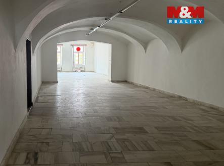 Pronájem obchodní prostor, 400 m²