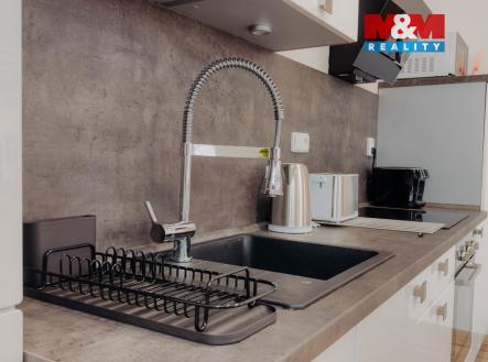 Pronájem bytu, 1+kk, 38 m²