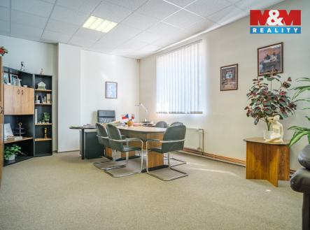 Pronájem obchodní prostor, 1 200 m²
