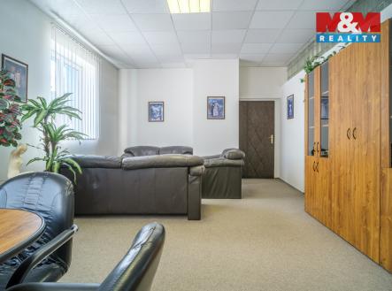 Prodej obchodní prostor, 1 200 m²