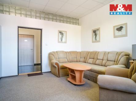 Prodej obchodní prostor, 1 200 m²