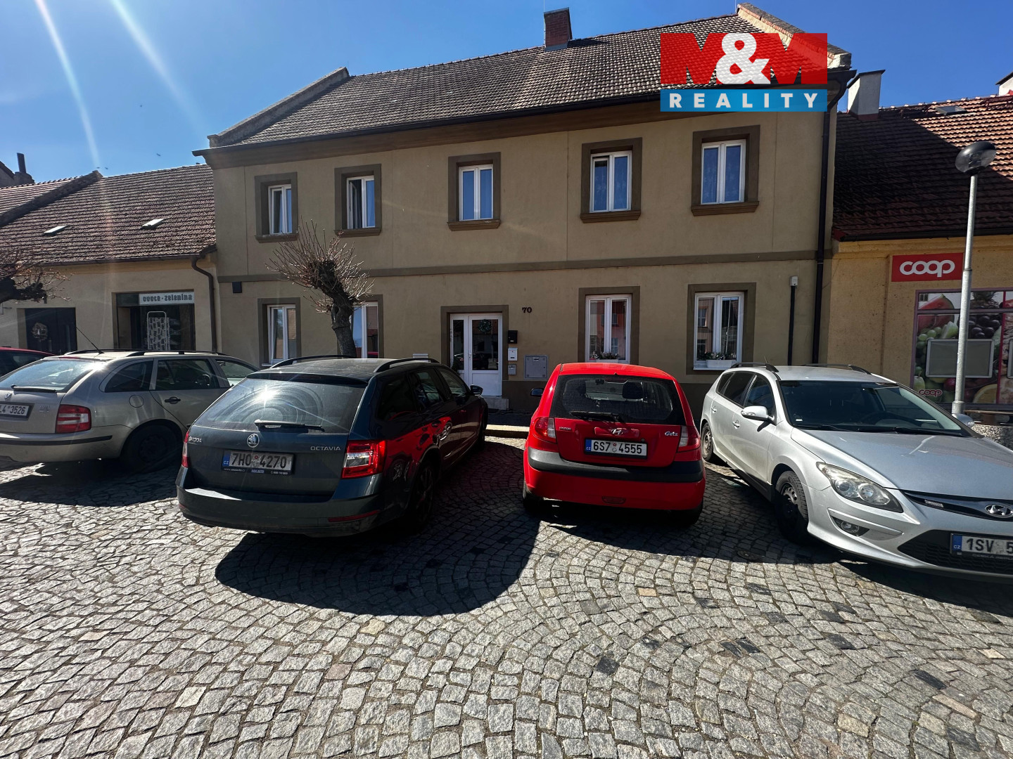 Dům