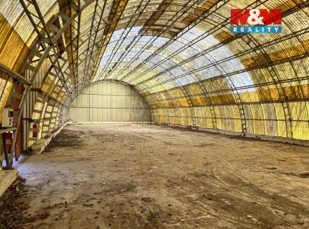 Pronájem skladovací prostor, 469 m²