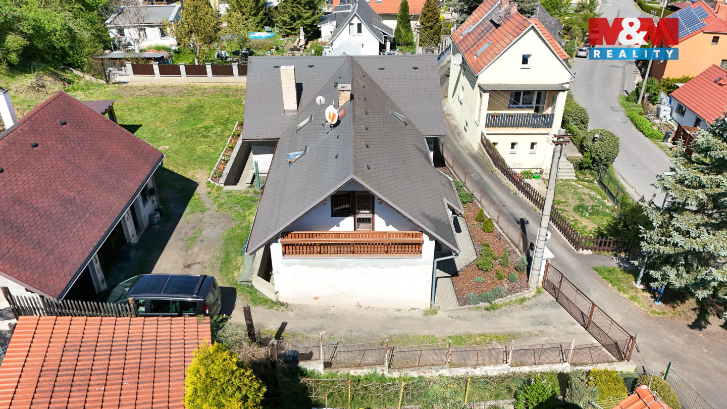 Dům