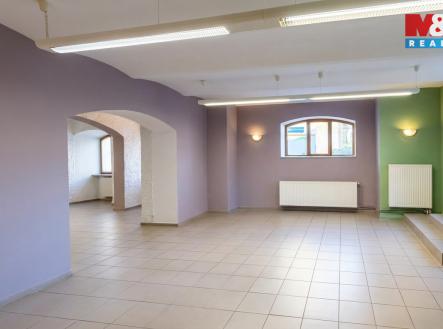 Pronájem obchodní prostor, 102 m²