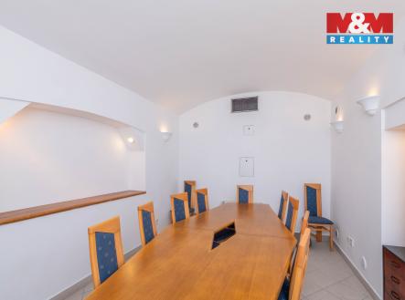 Pronájem kanceláře, 61 m²