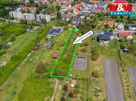 Prodej pozemku pro bydlení, 1 758 m²