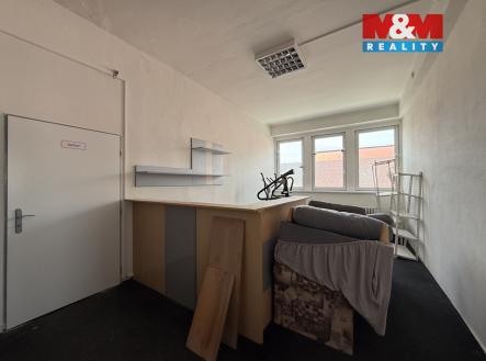 Pronájem obchodní prostory, 166 m²
