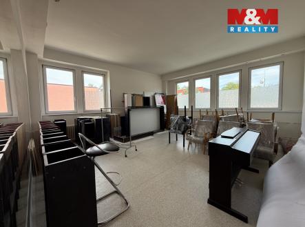 Pronájem obchodní prostory, 166 m²