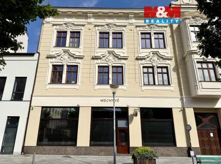 Pronájem kanceláře, 220 m²