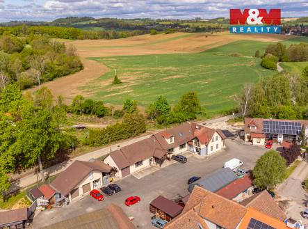 Pronájem kanceláře, 212 m²