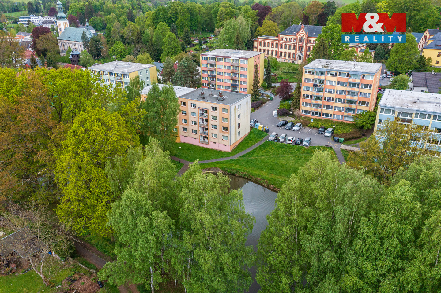 Dům a okolí 