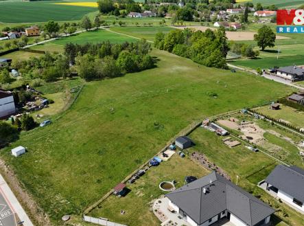 Prodej pozemku pro bydlení, 1 050 m²