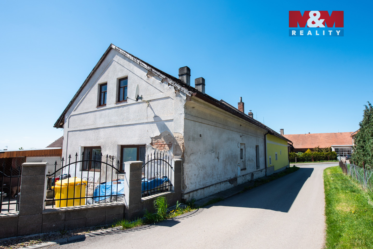 dům