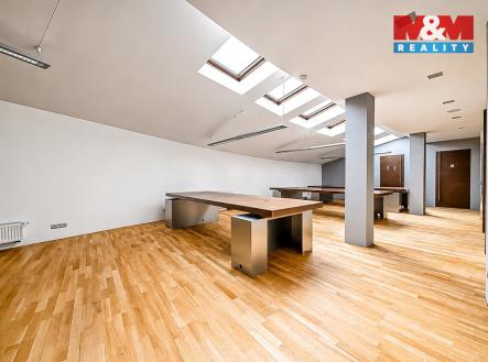 Pronájem kanceláře, 156 m²