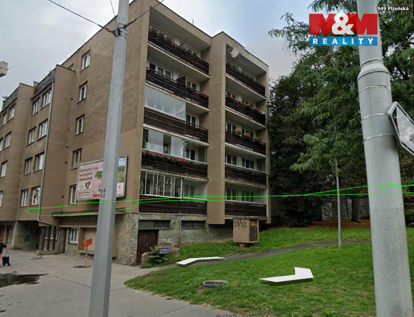 Pohled na dům z ulice Plzeňská.jpg