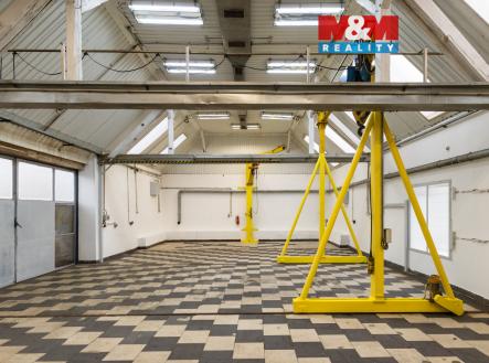 Pronájem výrobní prostory, 694 m²