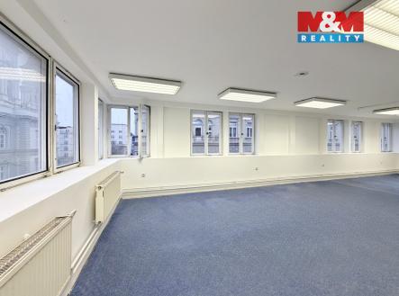 Pronájem kanceláře, 82 m²