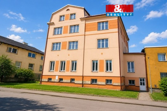 Dům