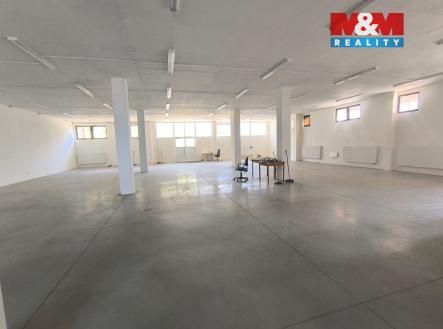 Pronájem obchodní prostory, 1 286 m²