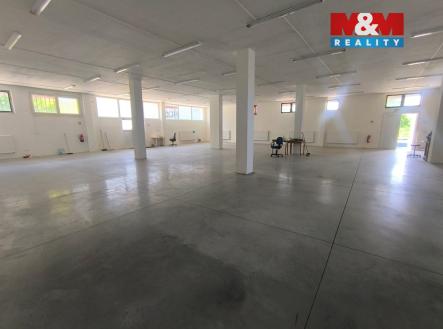 Pronájem obchodní prostory, 1 286 m²