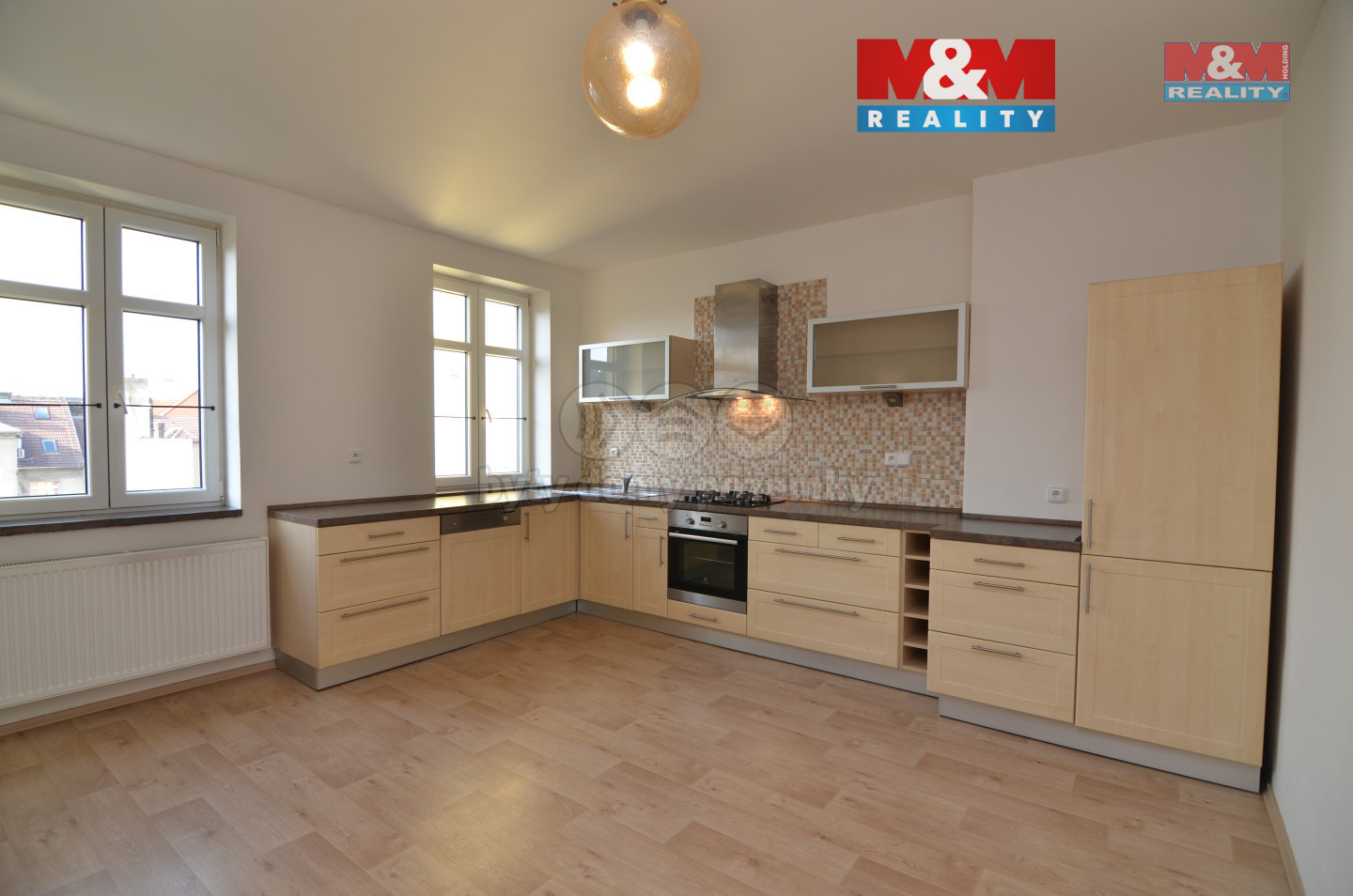 34bd2501-bde9-40e1-b39c-881ea9c13ff9.jpg