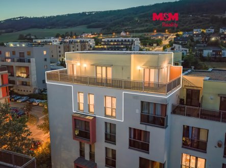 Prodej mezonetového bytu 4+kk 145 m² s terasou, Beroun