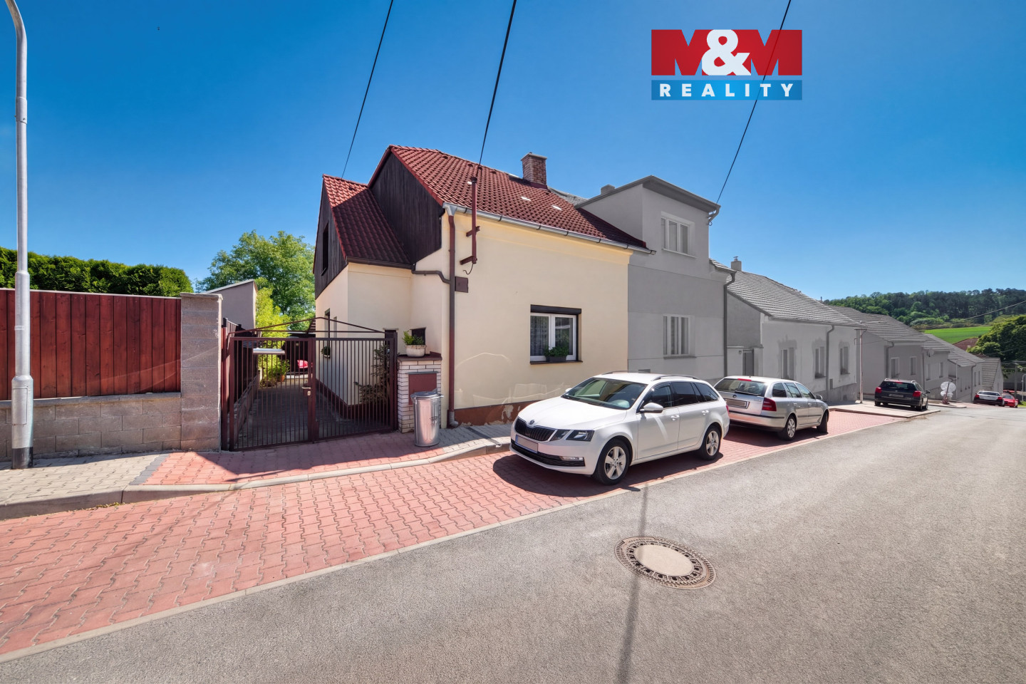 Dům