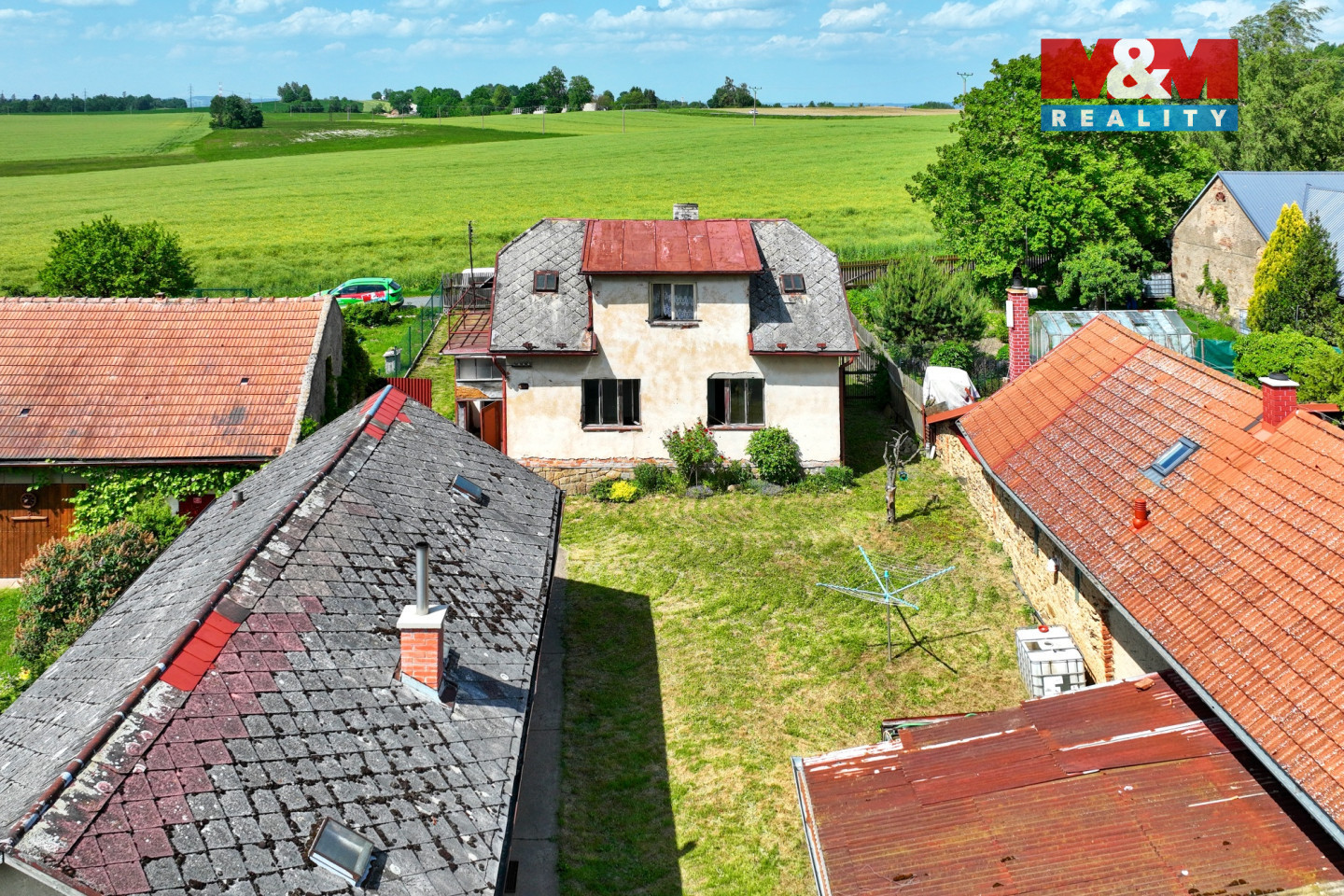 dům se zahradou