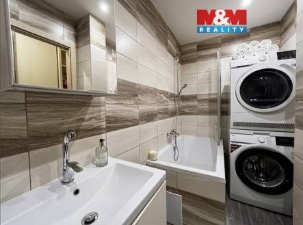 Pronájem bytu, 3+kk, 60 m²