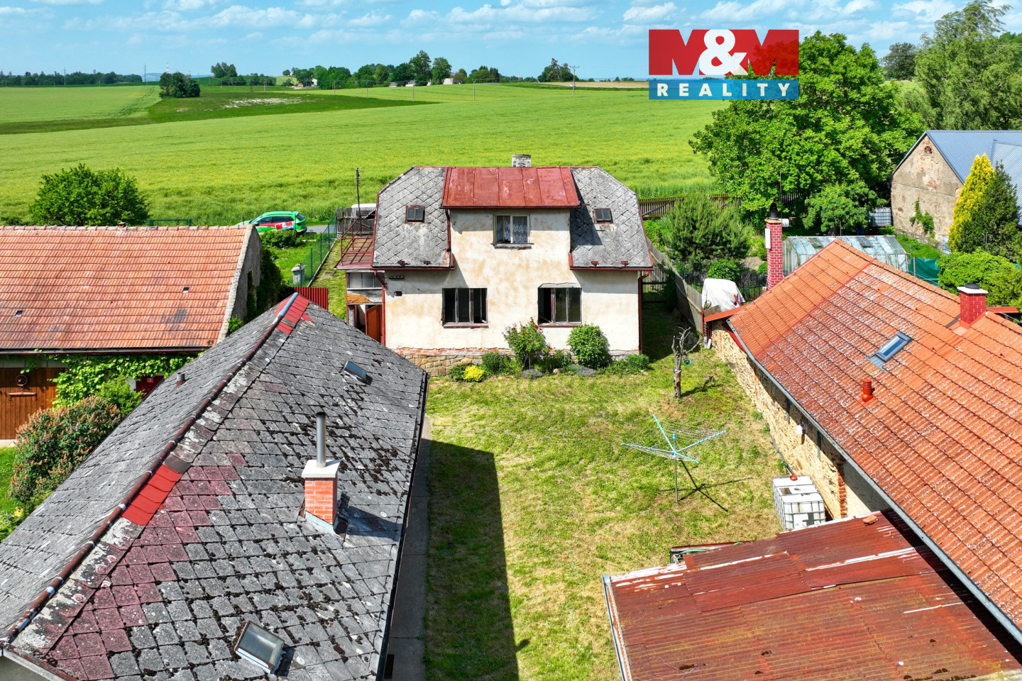 dům se zahradou