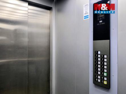 Pronájem bytu, 1+kk, 32 m²